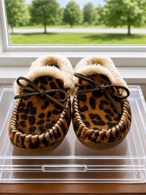 J. Crew Leopard Print Faux-Fur Lined Moccasin Slippers -Size 7